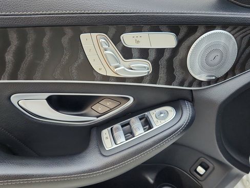 Used 2015 Mercedes-Benz C 300 4MATIC Sedan image 25