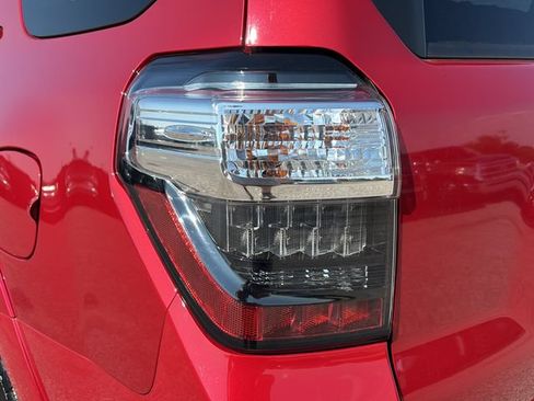 Used 2023 Toyota 4Runner SR5 Premium w/ Moonroof Package AWD/4WD image 28