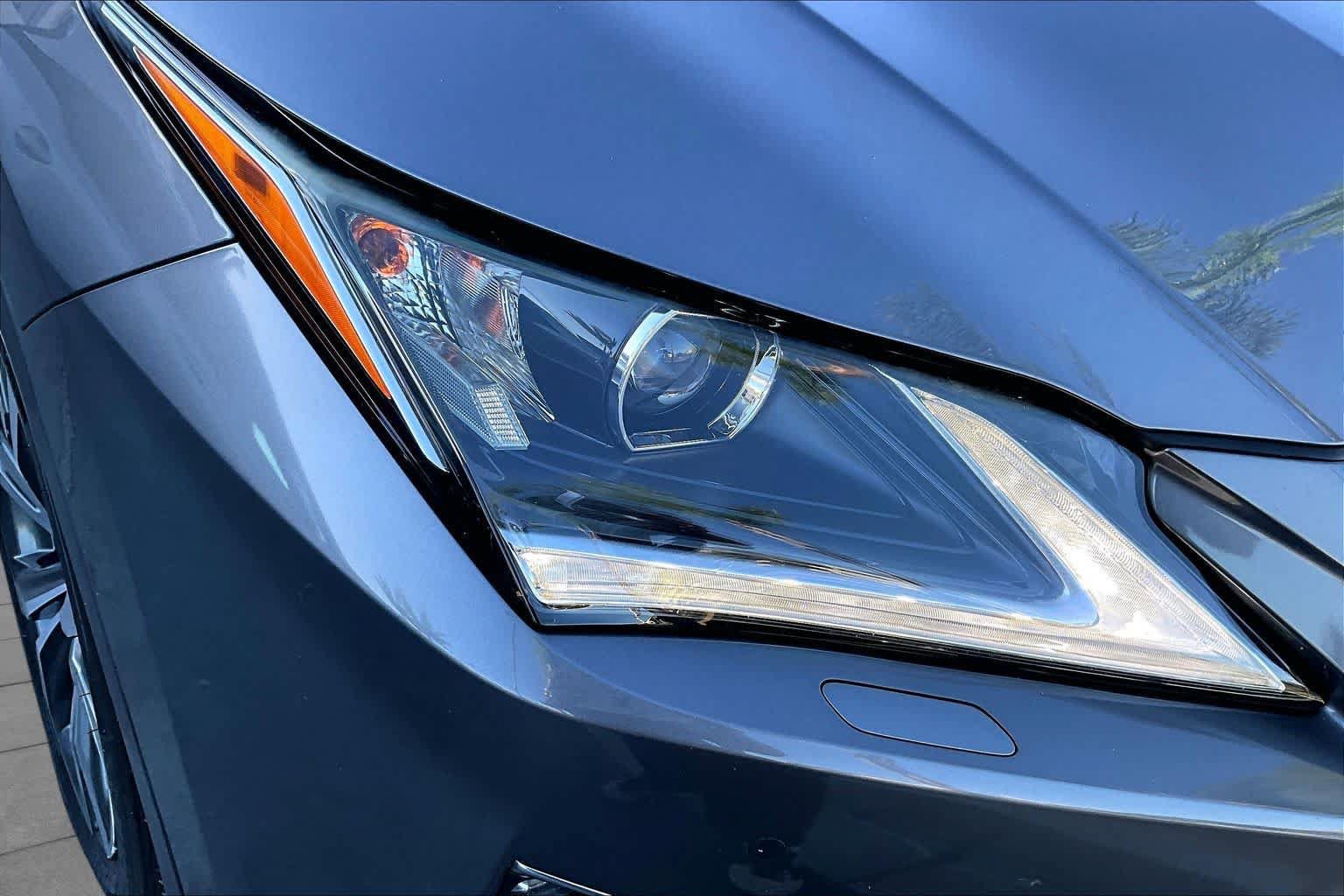 Used 2016 Lexus RX 450h AWD w/ Cold Weather Package image 26