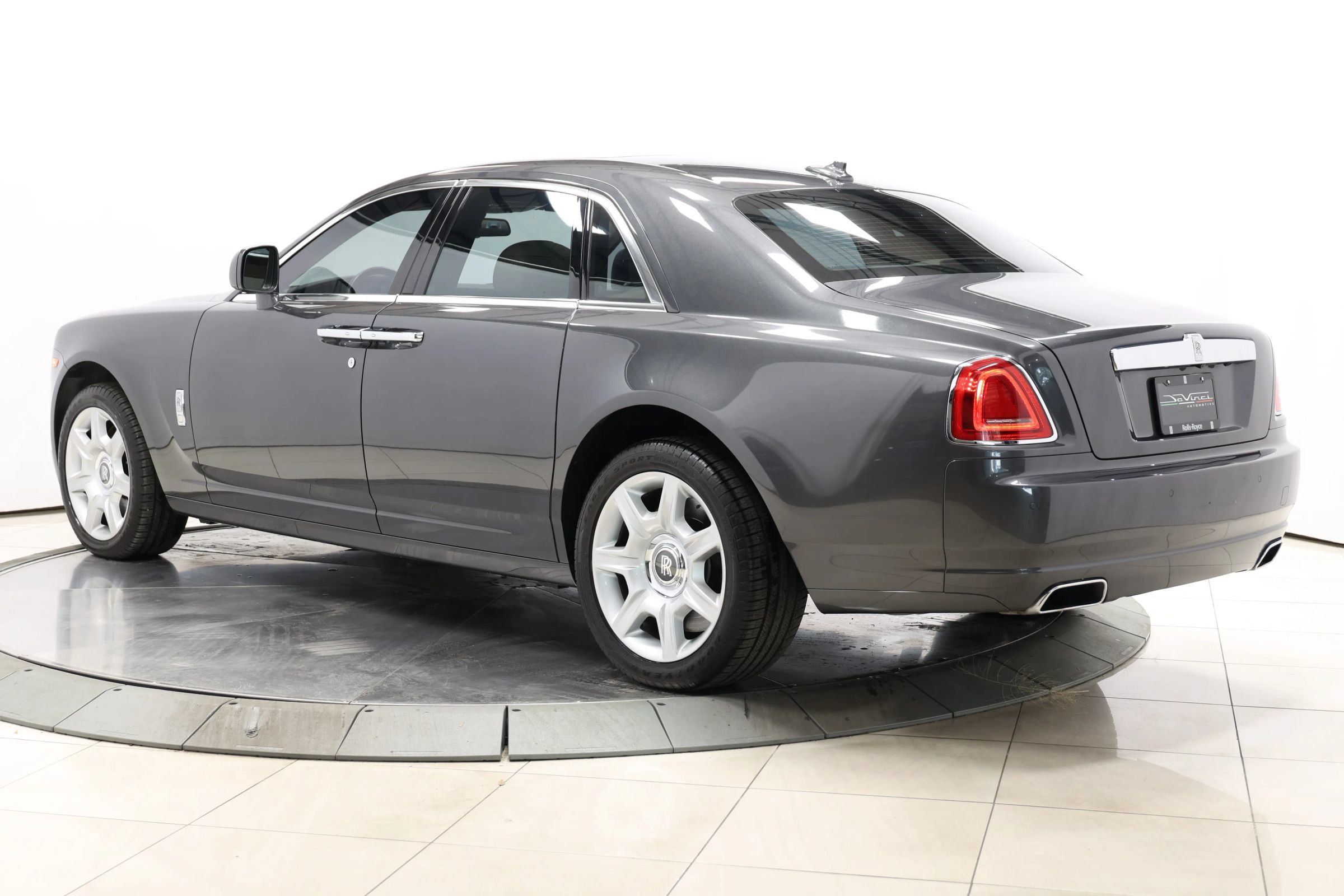 Used 2011 Rolls-Royce Ghost RWD image 72