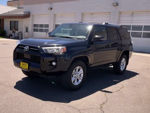 Used 2024 Toyota 4Runner SR5 Premium w/ Moonroof Package AWD/4WD image 5