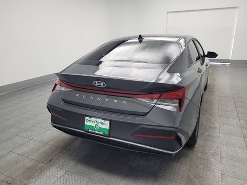 Used 2024 Hyundai Elantra SEL FWD image 7
