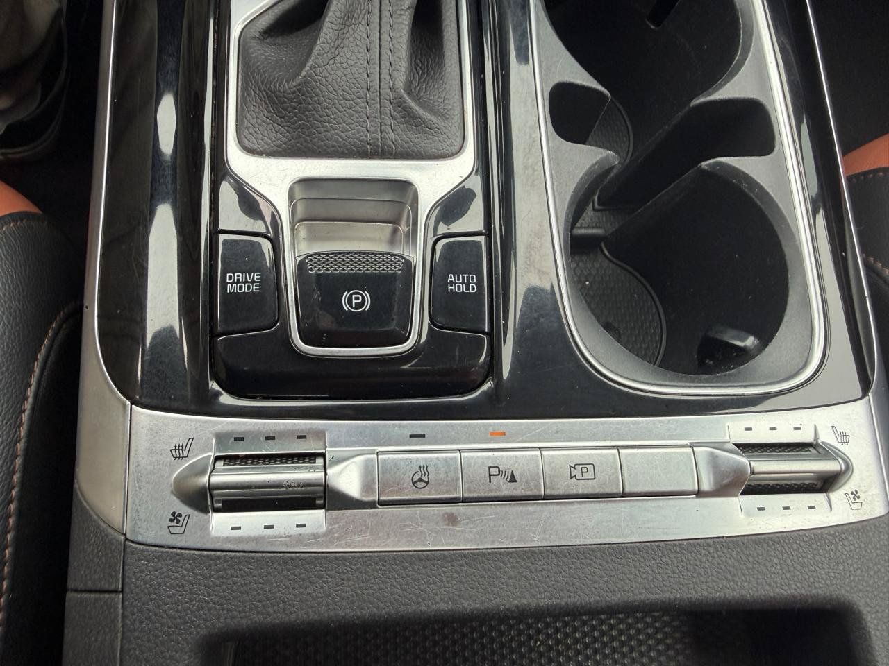 Used 2022 Kia Carnival SX Prestige FWD image 34