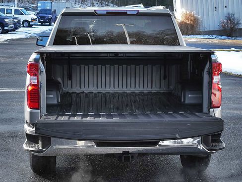 Used 2025 Chevrolet Silverado 1500 LT image 8