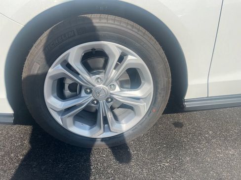 Used 2025 Honda Accord LX image 9