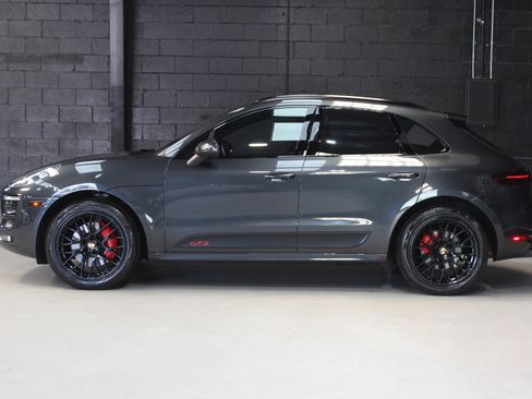 Used 2017 Porsche Macan GTS AWD/4WD image 3