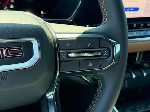 New 2026 GMC Canyon AT4 AWD/4WD image 32