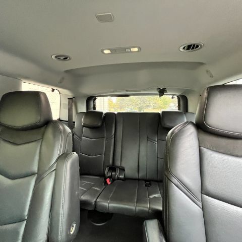 Used 2018 Cadillac Escalade Luxury AWD/4WD image 13