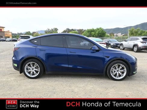 Used 2023 Tesla Model Y Long Range image 5