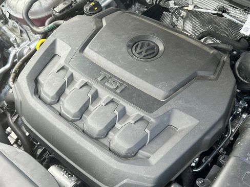 Used 2022 Volkswagen Tiguan SEL R-Line AWD/4WD image 28