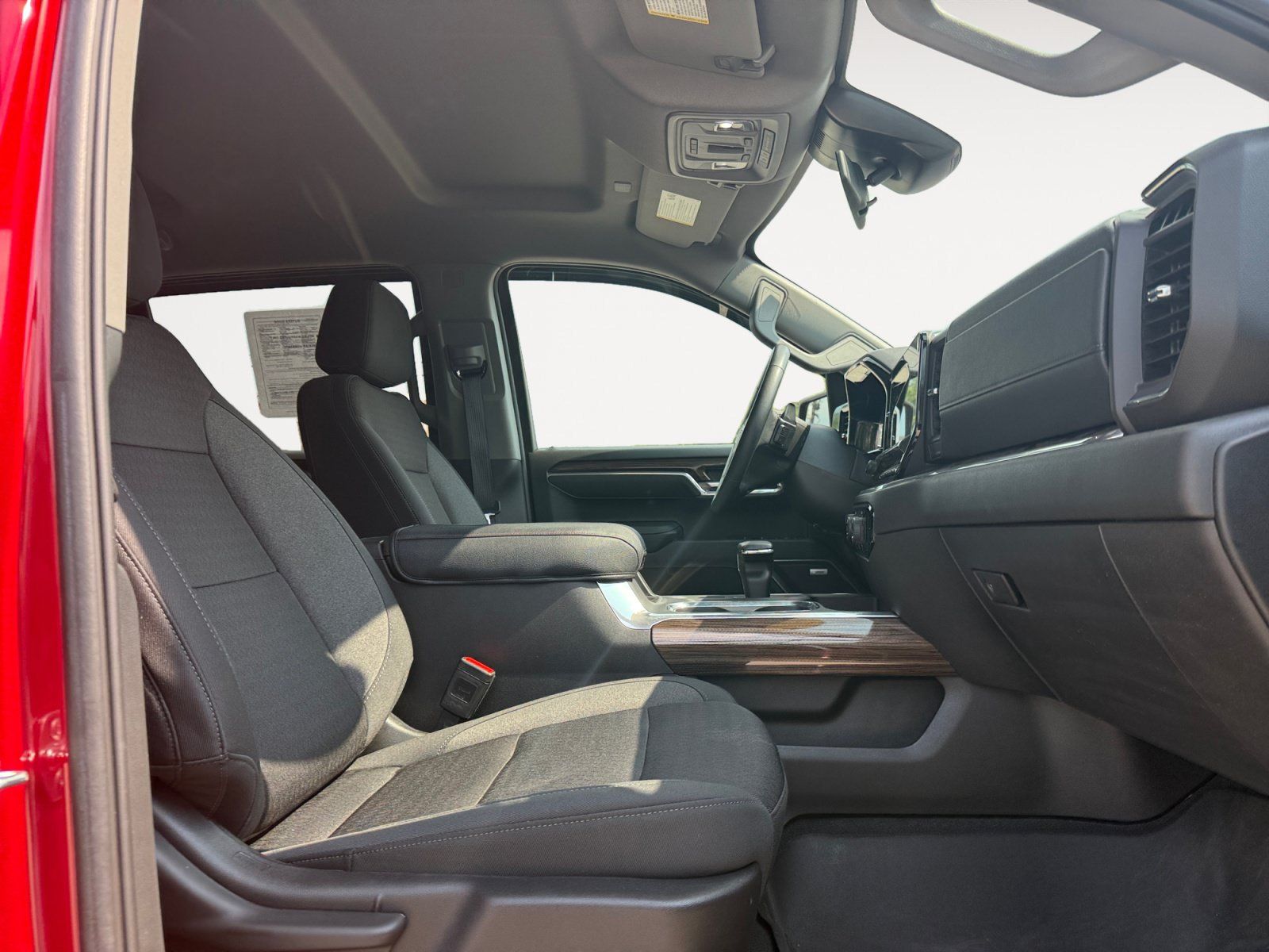 Certified 2025 Chevrolet Silverado 1500 RST AWD/4WD image 15