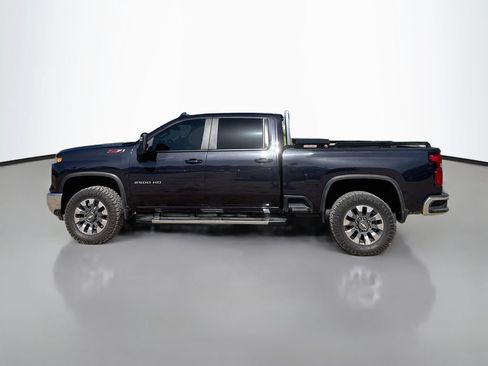 Used 2024 Chevrolet Silverado 2500 LT AWD/4WD image 4