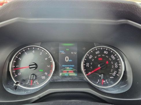 Used 2022 Toyota RAV4 XLE Premium AWD/4WD image 15