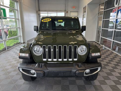 Used 2021 Jeep Wrangler Unlimited Sahara w/ Uconnect 4C Nav & Sound Group AWD/4WD image 2