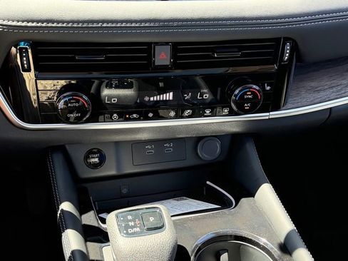 New 2026 Nissan Rogue Platinum AWD/4WD image 18