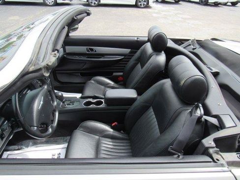 Used 2005 Ford Thunderbird Deluxe RWD image 10