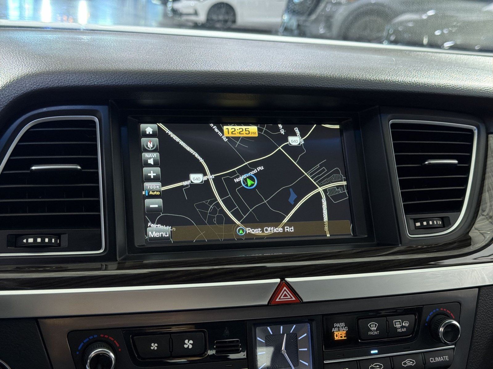 Used 2016 Hyundai Genesis 3.8 AWD/4WD image 16