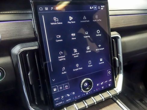 Certified 2024 GMC Acadia Denali w/ Super Cruise Package image 24