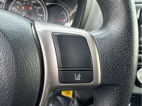 Used 2017 Toyota Yaris LE image 19