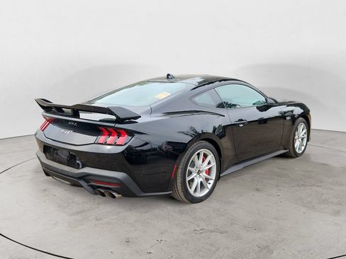 Used 2026 Ford Mustang GT Premium RWD image 5
