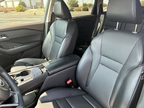 Certified 2023 Nissan Rogue SV w/ SV Premium B Package FWD image 10