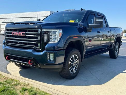 Used 2022 GMC Sierra 2500 AT4 w/ AT4 Preferred Package image 3