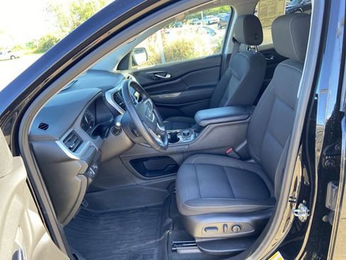 Used 2022 GMC Acadia SLE w/ Driver Convenience Package image 33