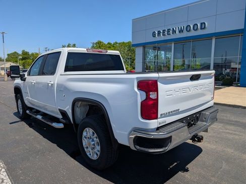 Used 2024 Chevrolet Silverado 3500 LT w/ Convenience Package AWD/4WD image 3