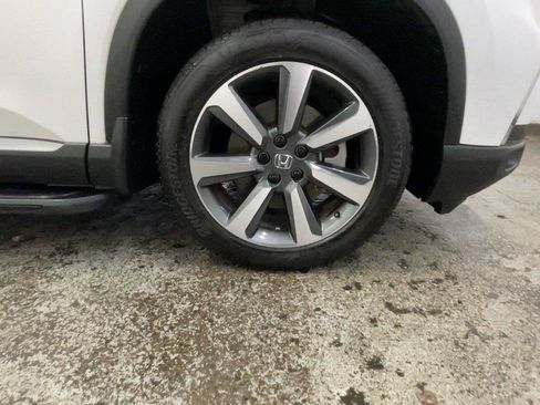 Used 2025 Honda Pilot Elite image 16