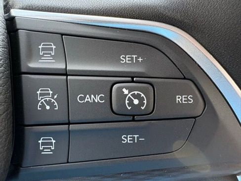 New 2026 Jeep Grand Cherokee 2WD image 14