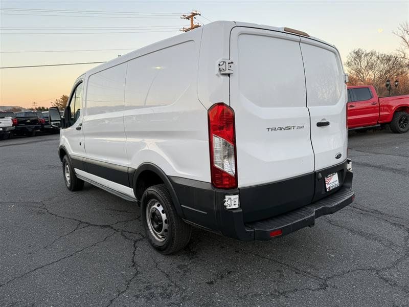Used 2016 Ford Transit 250 130 Low Roof RWD image 7