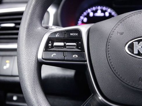 Used 2020 Kia Sorento LX image 26