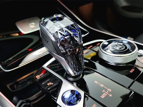 New 2026 BMW ALPINA XB7 image 14