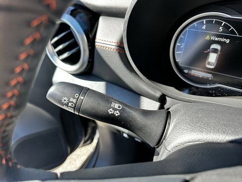 New 2025 Nissan Versa SR w/ Trunk Package image 27