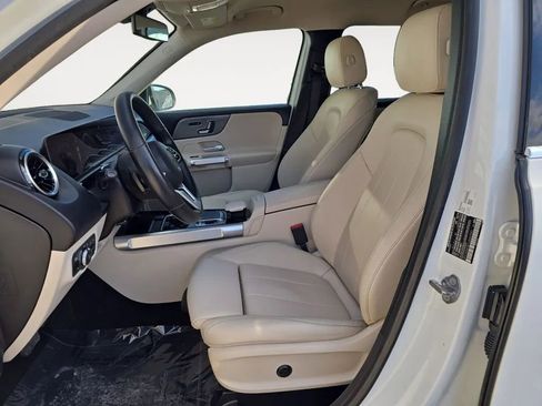 Used 2020 Mercedes-Benz GLB 250 4MATIC image 9