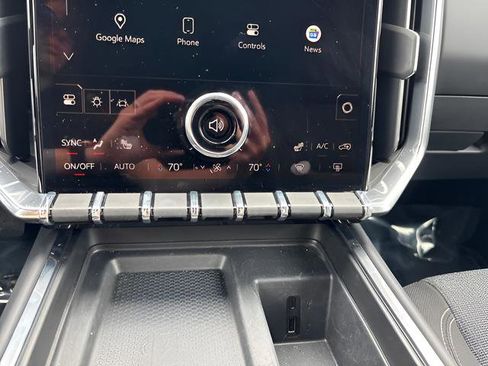 New 2025 GMC Acadia Elevation image 15