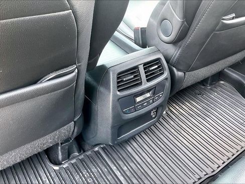 Certified 2022 Honda Pilot Special Edition image 10