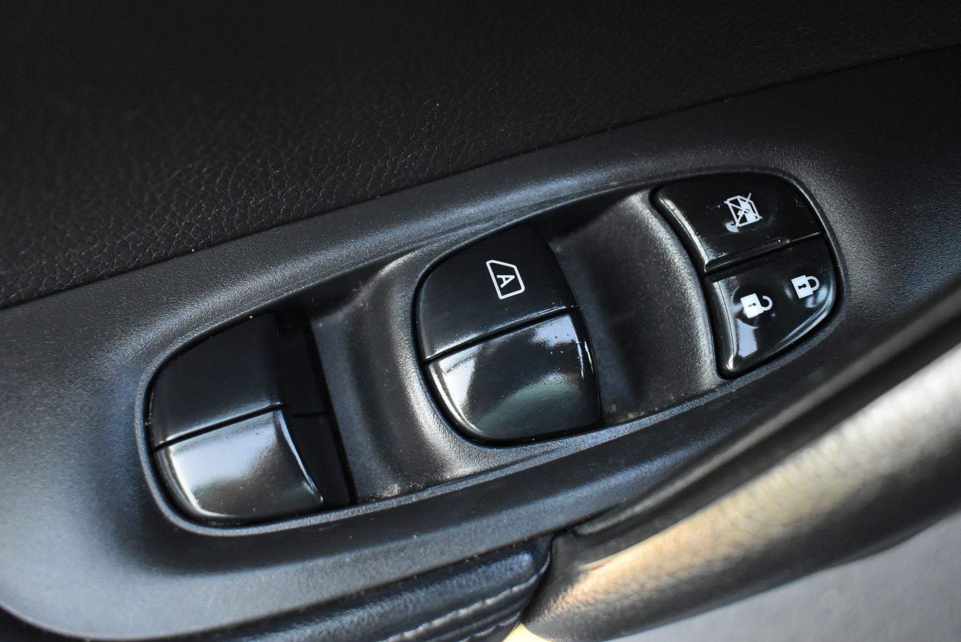 Used 2020 Nissan Rogue Sport SL w/ Premium Package AWD/4WD image 13