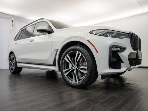 Used 2021 BMW X7 xDrive40i w/ M Sport Package AWD/4WD image 28