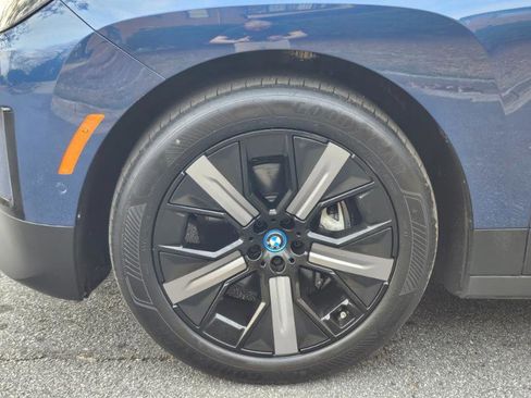 Used 2023 BMW iX xDrive50 w/ Ultimate Package 2 image 12