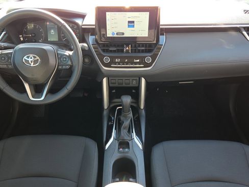 Certified 2024 Toyota Corolla Cross LE image 12