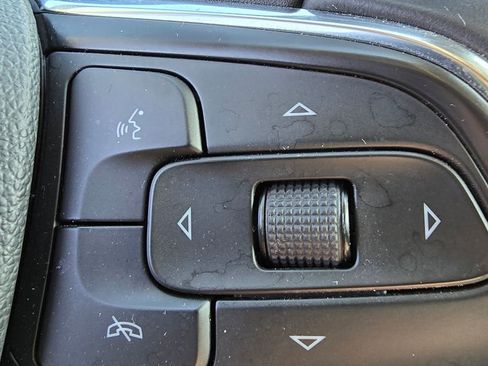 Used 2023 Buick Envision Preferred image 23