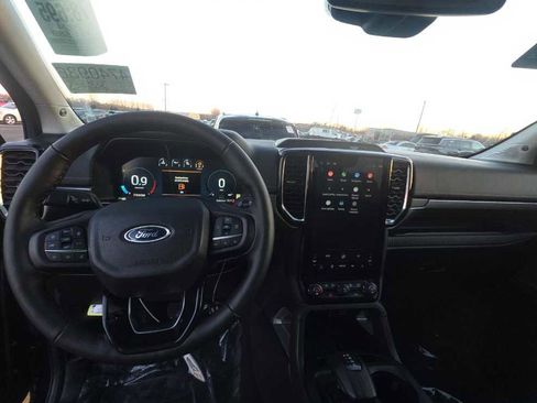 Used 2024 Ford Ranger Lariat w/ FX4 Off-Road Package image 13