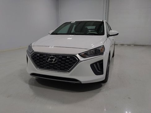 Used 2020 Hyundai Ioniq SE image 15