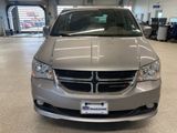 Used 2019 Dodge Grand Caravan SXT image 2