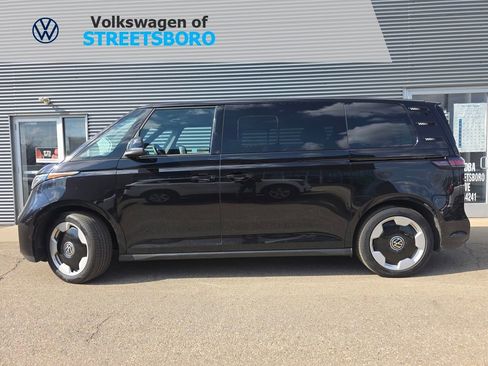 New 2025 Volkswagen ID. Buzz Pro S image 1