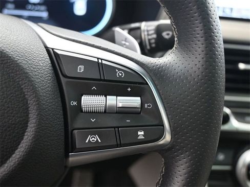 Used 2023 Genesis G70 2.0T w/ Sport Prestige Package image 2