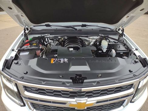 Used 2017 Chevrolet Suburban LT AWD/4WD image 28