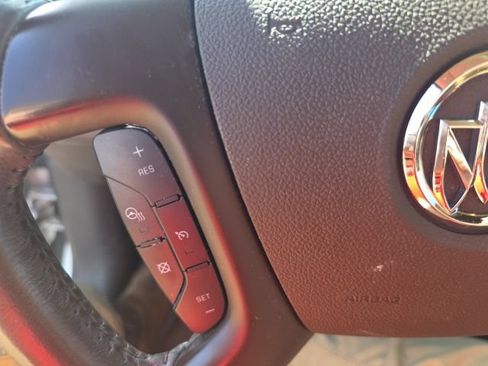 Used 2017 Buick Enclave Premium w/ Experience Buick Package FWD image 17