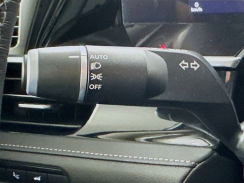 Certified 2025 INFINITI QX80 Luxe image 14